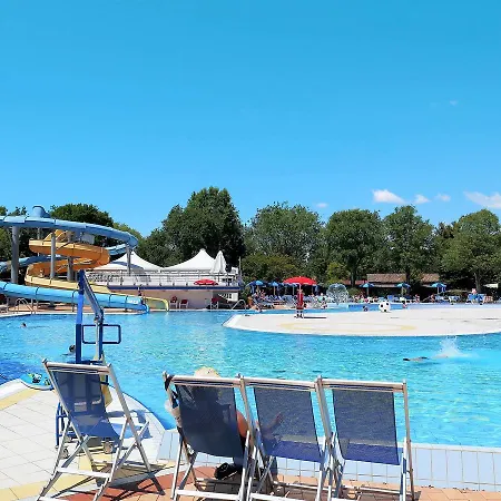 Semesterbostad Villaggio Turistico Europa 101s Grado
